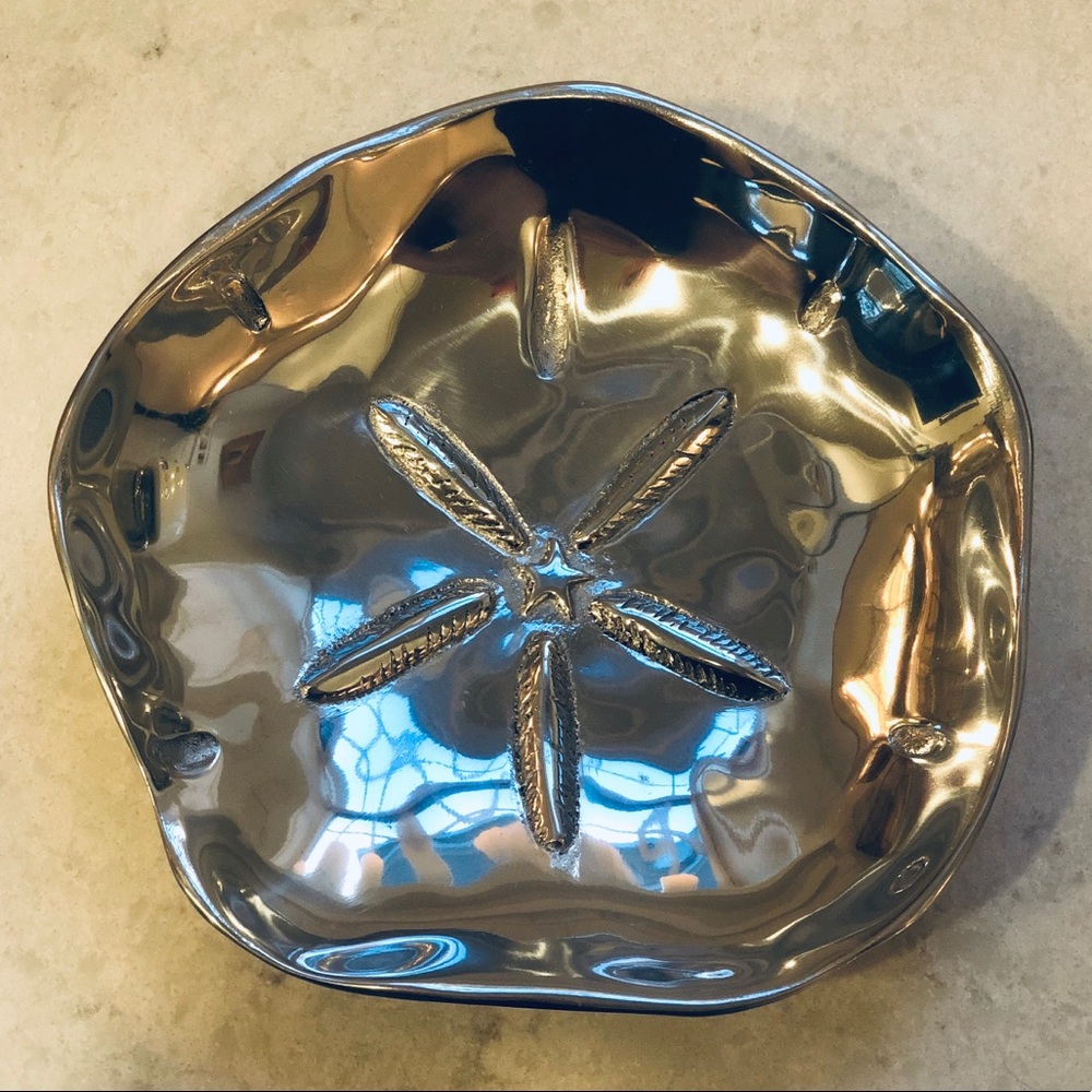 Mariposa Silver Sand Dollar